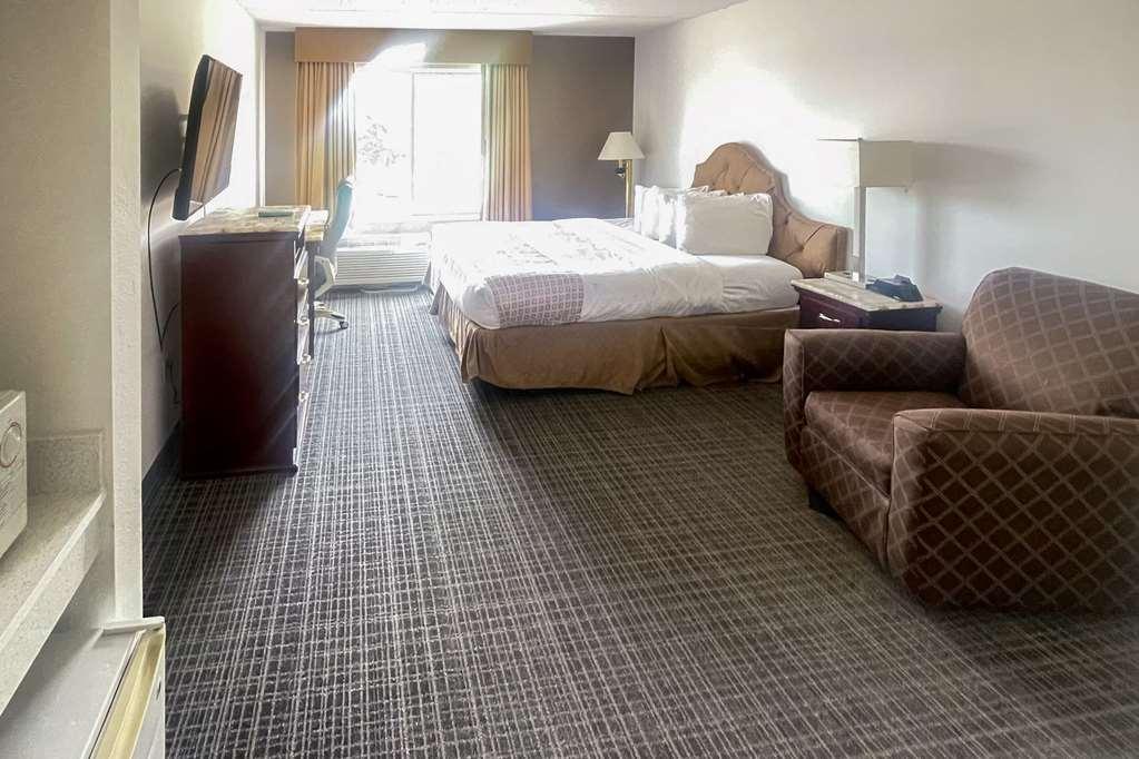 Comfort Inn & Suites Madison East - Monona Room photo