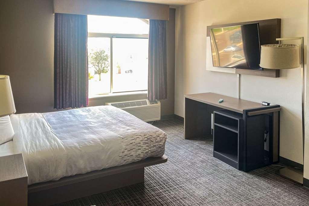 Comfort Inn & Suites Madison East - Monona Room photo