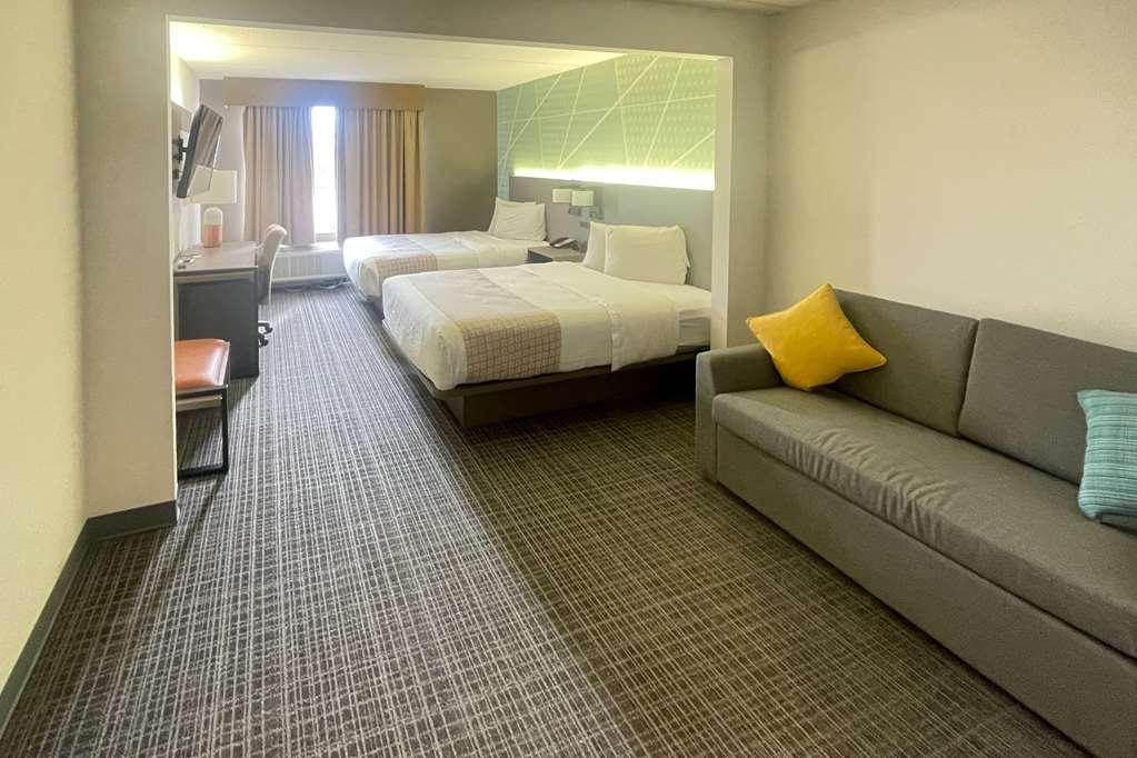 Comfort Inn & Suites Madison East - Monona Room photo